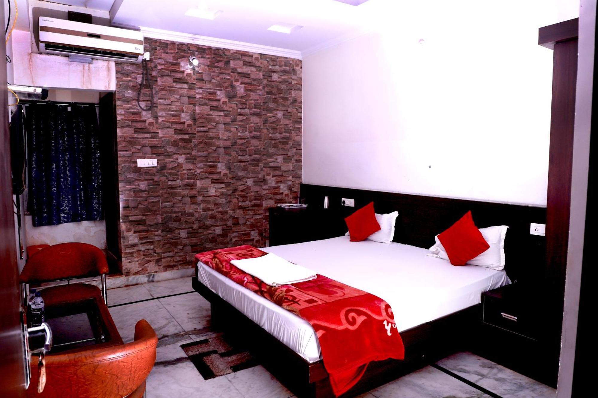 Hotel River View Khagaria Eksteriør billede